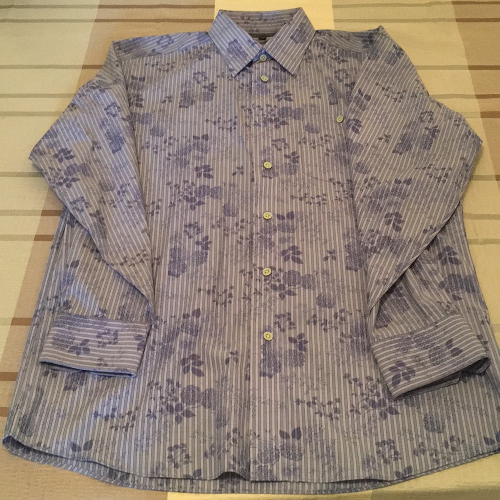 Used Men’s blue causal shirt size medium